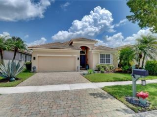 Foreclosed Home - 2763 SE STONEBRIAR WAY, 34997
