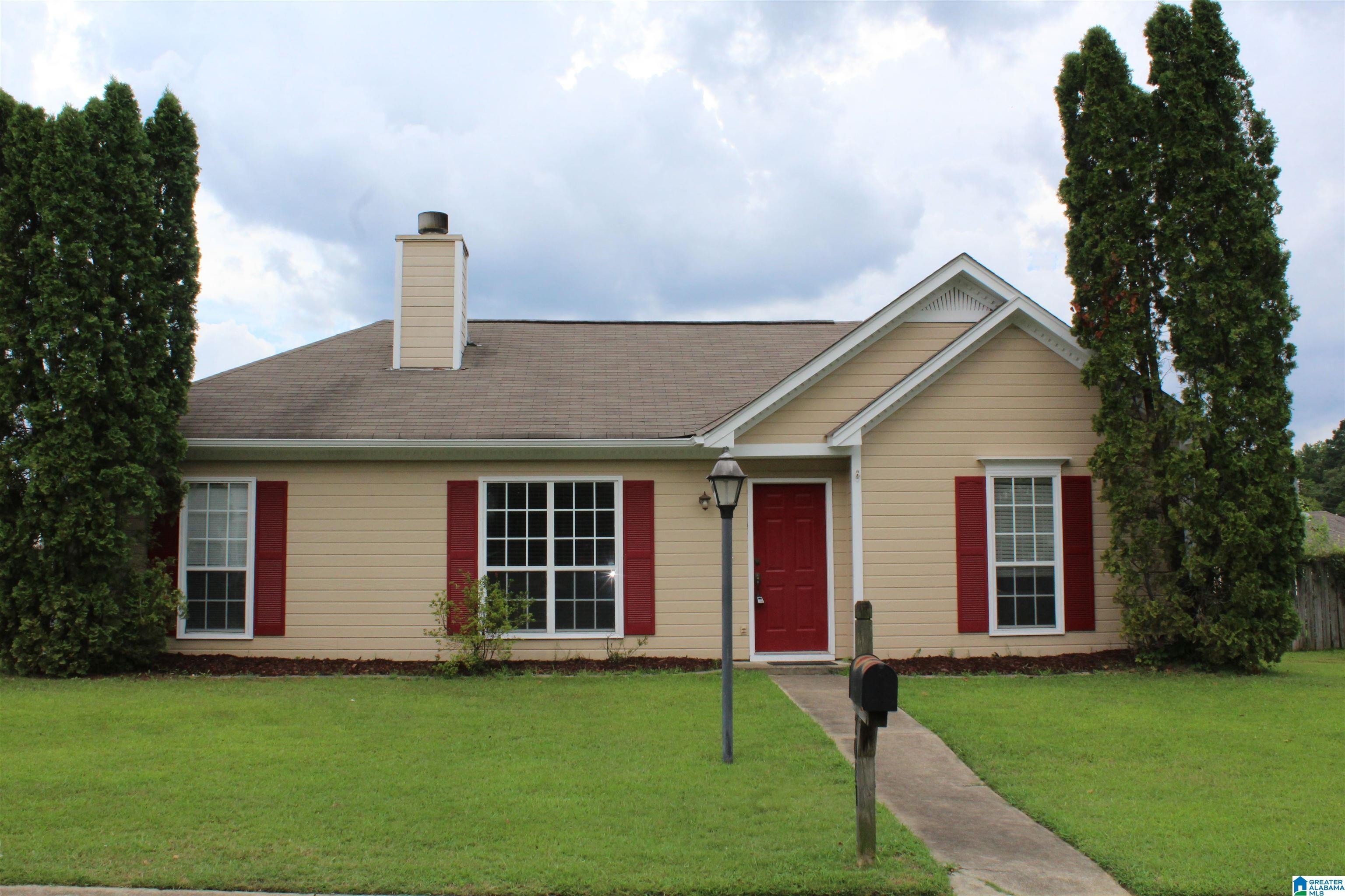 Foreclosed Home - 2031 PLANTATION PKWY, 35004