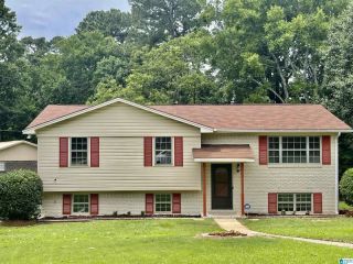 Foreclosed Home - 305 FOREST LANE DR, 35005
