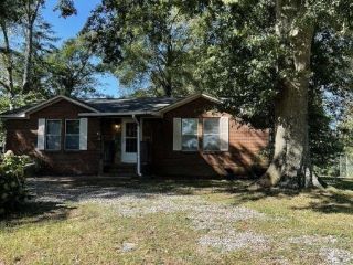 Foreclosed Home - 4242 HARDEN ST, 35005