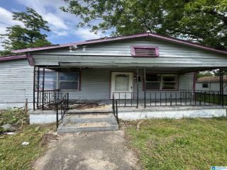 Foreclosed Home - 2610 7TH AVE N, 35020