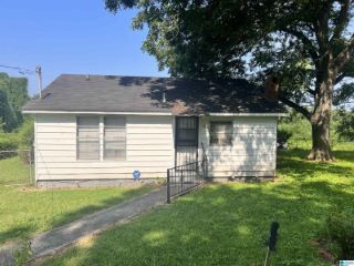 Foreclosed Home - 5301 JAYBIRD RD, 35020