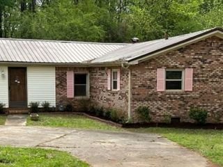 Foreclosed Home - 1115 SHADES AVE, 35020