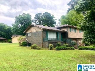 Foreclosed Home - 1016 FAIRLAWN DR, 35023