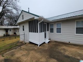 Foreclosed Home - 2533 22ND ST N, 35023
