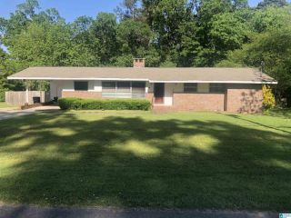 Foreclosed Home - 100 HONEYSUCKLE RD, 35023