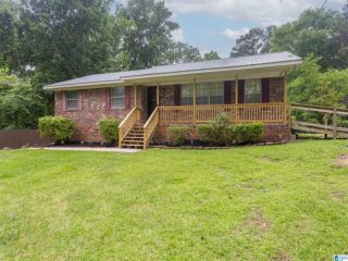 Foreclosed Home - 1601 WHITE DR, 35023