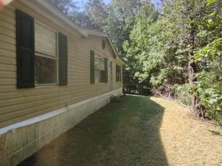 Foreclosed Home - 1202 LANNINGHAM RD, 35049