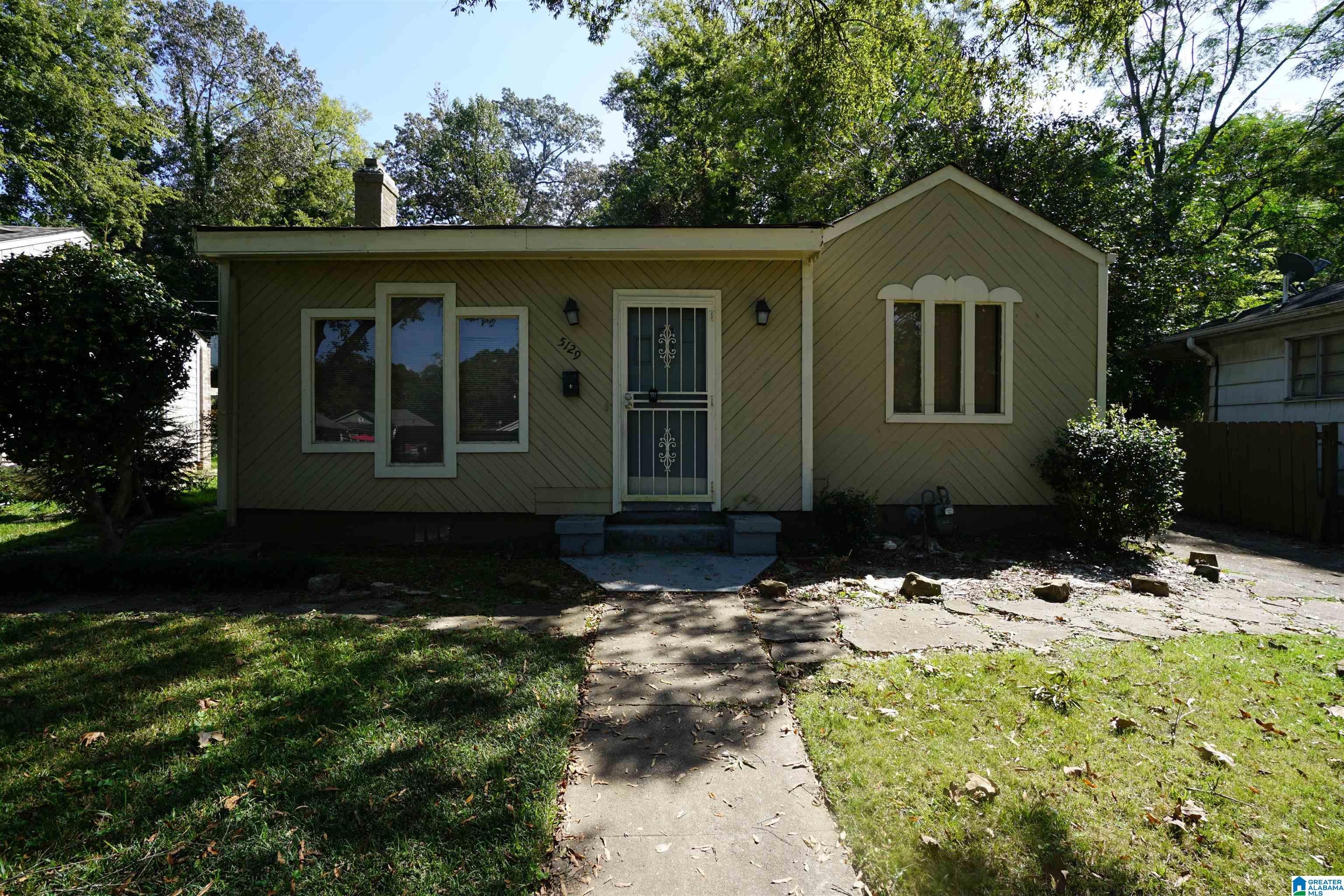 Foreclosed Home - 5129 FARRELL AVE, 35064