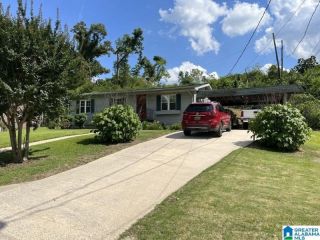 Foreclosed Home - 924 REPUBLIC AVE, 35068