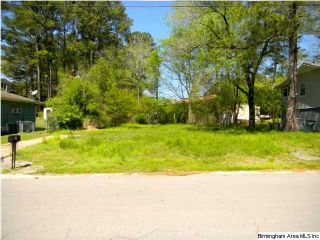 Foreclosed Home - 1112 ROBERT E LEE ST, 35094