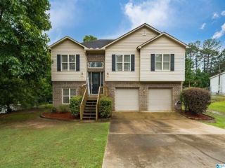 Foreclosed Home - 20795 SANDY DR, 35111