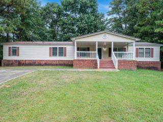 Foreclosed Home - 20652 SANDY DR, 35111