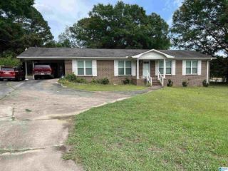 Foreclosed Home - 8123 OLD HIGHWAY 31, 35116