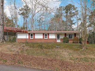 Foreclosed Home - 404 MIRACLE HILLS RD, 35146