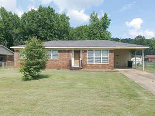 Foreclosed Home - 910 CLEMENT DR, 35151
