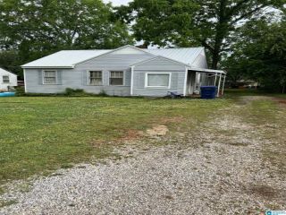 Foreclosed Home - 118 ELIZABETH AVE, 35160