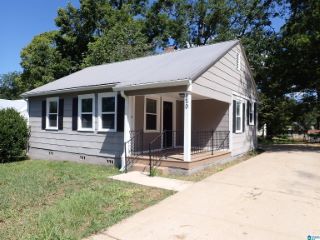 Foreclosed Home - 120 ELIZABETH AVE, 35160