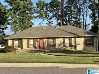 Foreclosed Home - 109 PINEBLUFF TRL, 35173