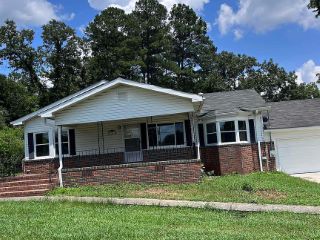 Foreclosed Home - 101 BRAKE ST, 35180