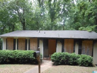 Foreclosed Home - 8908 VALLEYBROOK RD, 35206