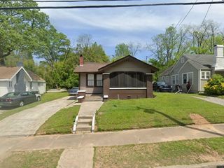 Foreclosed Home - 8215 RUGBY AVE, 35206