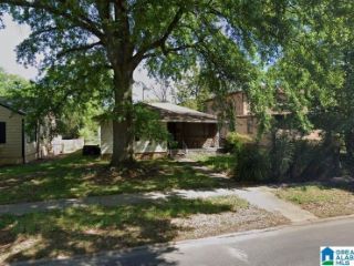 Foreclosed Home - 1820 WOODLAND AVE SW, 35211