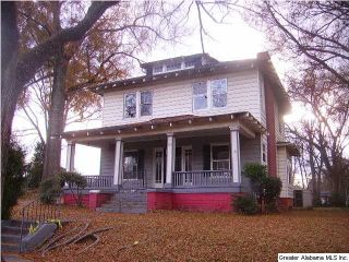 Foreclosed Home - 812 10th St Sw, 35211