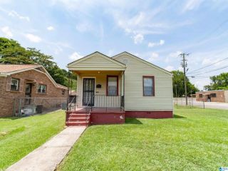 Foreclosed Home - 1756 ALEMEDA AVE SW, 35211