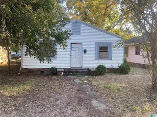 Foreclosed Home - 2221 WESLEY AVE SW, 35211