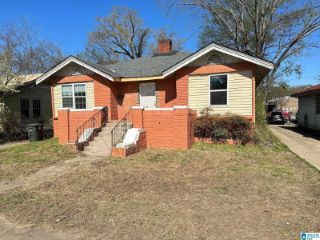 Foreclosed Home - 1432 WOODLAND AVE SW, 35211
