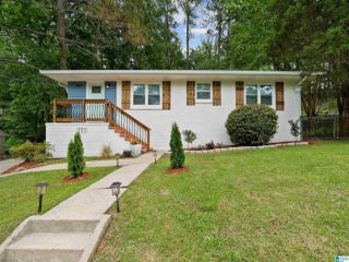 Foreclosed Home - 1613 CRESTHILL RD, 35213