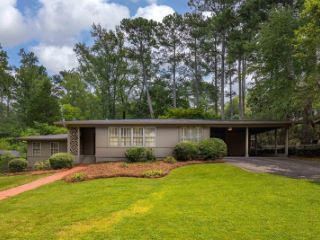 Foreclosed Home - 139 GLENHILL DR, 35213