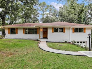 Foreclosed Home - 613 FORESTWOOD DR, 35214