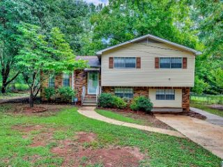 Foreclosed Home - 2217 CYNTHIA DR, 35215