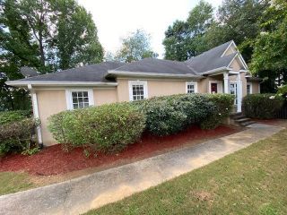 Foreclosed Home - 3801 Bent River Road, 35216