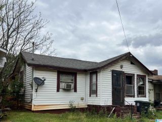 Foreclosed Home - 4412 CARVER AVE SW, 35221