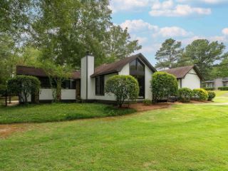 Foreclosed Home - 1523 CHAMBLISS LN, 35226