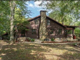 Foreclosed Home - 561 SHADES CREST RD, 35226