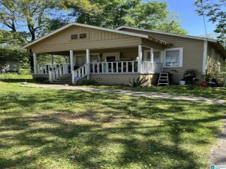 Foreclosed Home - 307 SWANN DR, 35228
