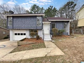 Foreclosed Home - 2647 JANICE CIR NE, 35235