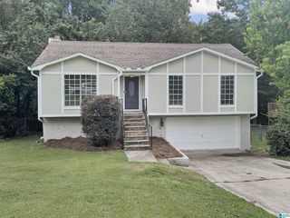 Foreclosed Home - 1813 LYLE DR, 35235