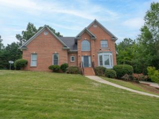 Foreclosed Home - 5432 HICKORY RIDGE DR, 35242