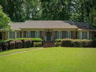 Foreclosed Home - 4804 SHADY WATERS LN, 35243