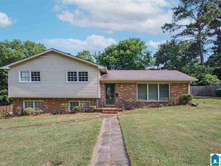 Foreclosed Home - 3405 KETTERING LN, 35243