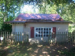 Foreclosed Home - 2304 3RD ST E, 35404