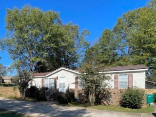 Foreclosed Home - 4008 JOHNNY SHINES ST, 35404