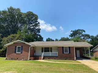 Foreclosed Home - 315 31ST PL E, 35405