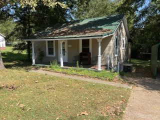 Foreclosed Home - 604 1ST ST NE, 35442