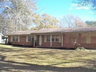 Foreclosed Home - 1407 Airport Cir, 35504